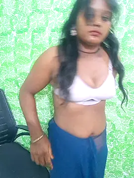 Snapshot of Rashmi_Pathak chatting on 09/13/25, 02:33 Rashmi Pathak online show from 09/13/25, 02:33