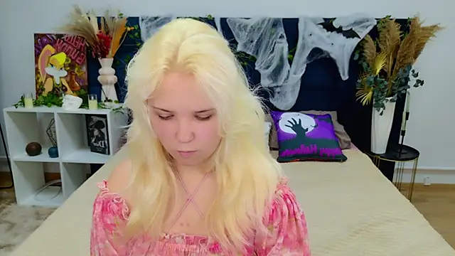 EmillyRogers online show from 10/30/25, 05:09