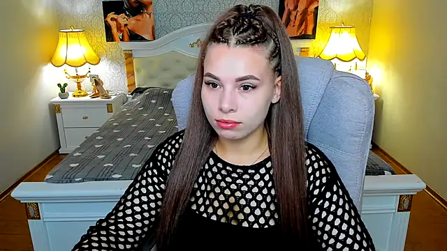 Snapshot of OmniaSher chatting on 09/24/25, 09:12 OmniaSher online show from 09/24/25, 09:12