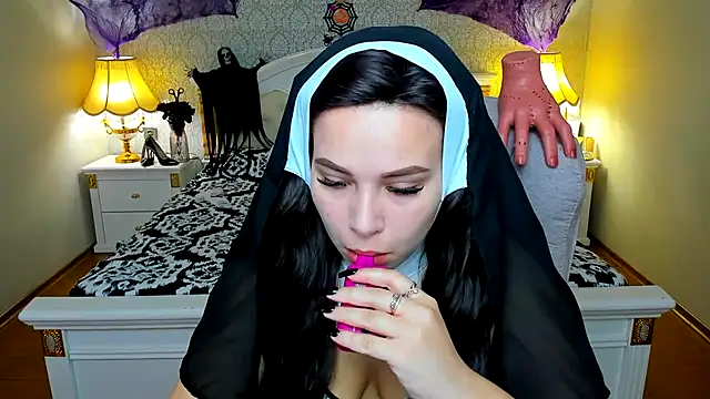 OmniaSher online show from 10/28/25, 10:52