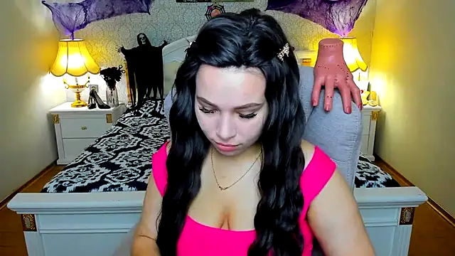 Snapshot of OmniaSher chatting on 11/02/25, 10:50 OmniaSher online show from 11/02/25, 10:50