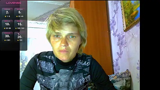 Snapshot of SaraSnow_ chatting on 09/22/25, 05:37 SaraSnow online show from 09/22/25, 05:37