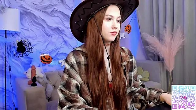 Dolly Gleam online show from 10/30/25, 02:57