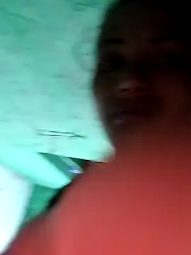 Snapshot of KIRTI12_HOT chatting on 10/15/25, 07:47 KIRTI12 HOT online show from 10/15/25, 07:47