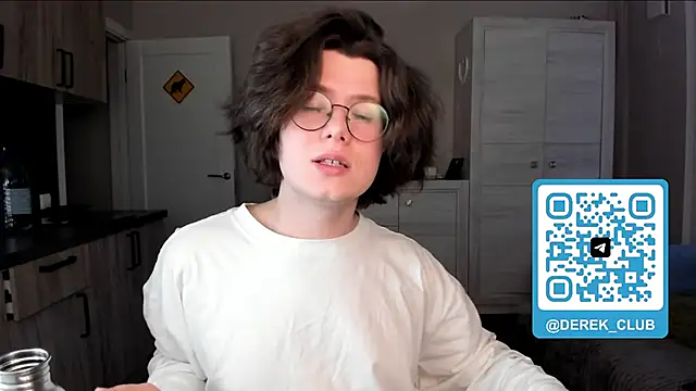 Snapshot of Derek_Shameless chatting on 05/10/26, 06:24 Derek Shameless online show from 05/10/26, 06:24