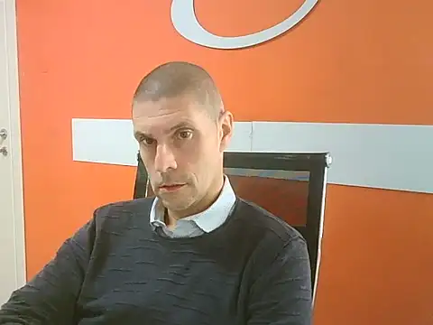 max79ve31 online show from 11/05/25, 01:11