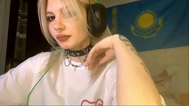 LorrineBurgert online show from 09/08/25, 03:33