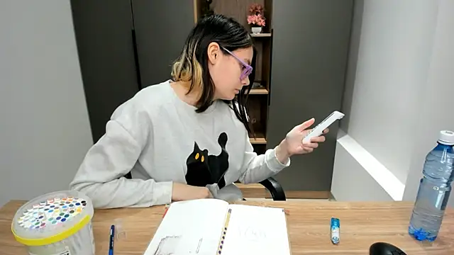 TimikaWendel online show from 09/10/25, 08:25