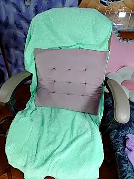 Snapshot of LadyMaiMai chatting on 11/21/25, 12:54 LadyMaiMai online show from 11/21/25, 12:54