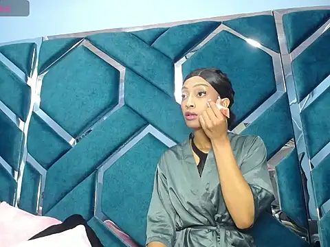 Lea Sweetly online show from 10/29/25, 01:13