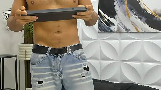 johan miller0 online show from 10/08/25, 10:51