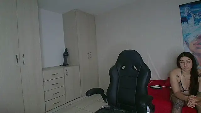 SofiaLust Eup online show from 10/10/25, 03:49