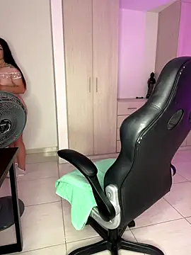 SofiaLust Eup online show from 11/17/25, 03:45