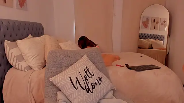 MartinaGrey- online show from 10/21/25, 01:23