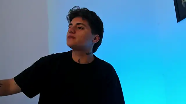 PeytonBox online show from 10/10/25, 12:15