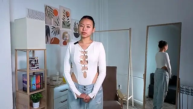 Snapshot of TorieFore chatting on 09/15/25, 03:56 TorieFore online show from 09/15/25, 03:56