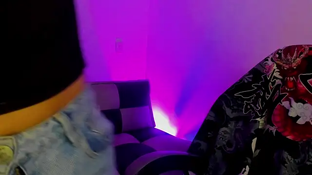 GwenHazel online show from 09/18/25, 11:12