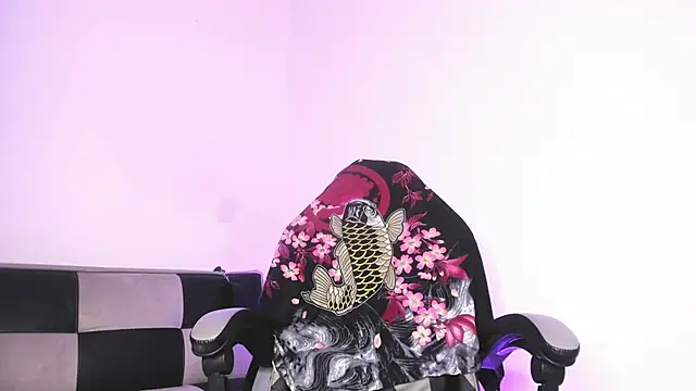 GwenHazel online show from 10/18/25, 12:17