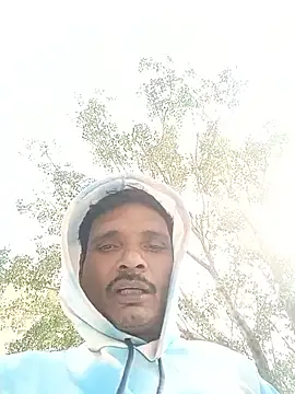 Snapshot of 8133vaibhavh chatting on 10/21/25, 04:35 8133vaibhavh online show from 10/21/25, 04:35