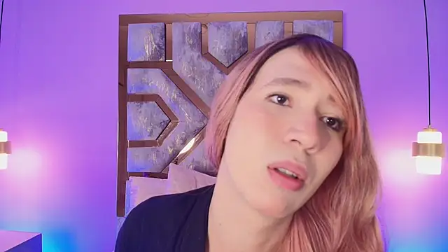 Snapshot of Electra_Gosselin chatting on 09/17/25, 11:56 Electra Gosselin online show from 09/17/25, 11:56