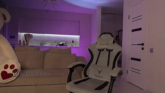 SofI-Play online show from 10/27/25, 06:34