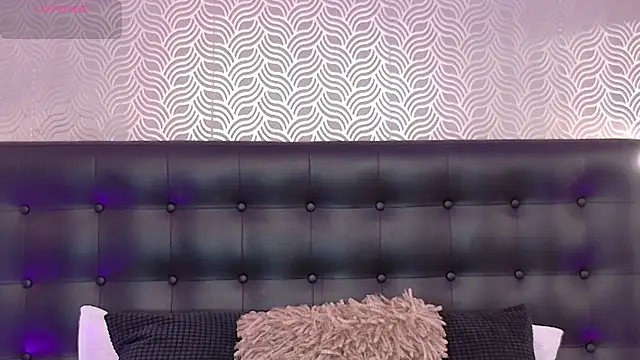 NaiaraMasson  online show from 07/01/26, 11:56