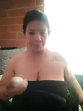 kinky momm online show from 11/02/25, 05:04