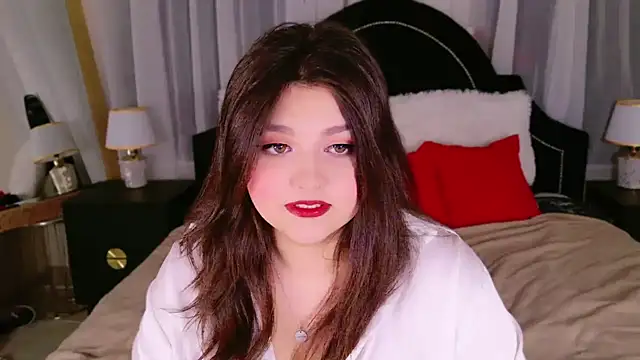 Snapshot of UR_BELLA chatting on 10/30/25, 01:01 UR BELLA online show from 10/30/25, 01:01