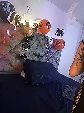 Shantey Laurent online show from 10/30/25, 12:28