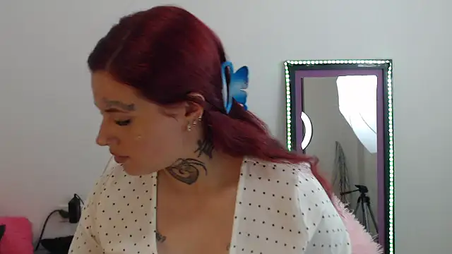 Snapshot of Maddy_Vicius19 chatting on 09/24/25, 08:01 Maddy Vicius19 online show from 09/24/25, 08:01