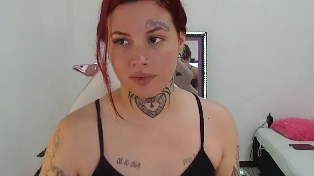 Snapshot of Maddy_Vicius19 chatting on 10/06/25, 08:50 Maddy Vicius19 online show from 10/06/25, 08:50