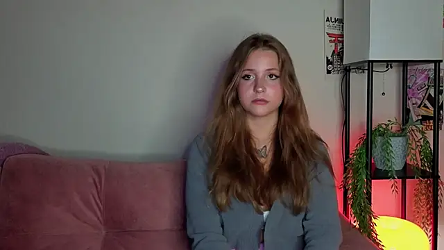 Snapshot of LoveSeekins chatting on 09/17/25, 07:15 LoveSeekins online show from 09/17/25, 07:15