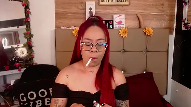 Snapshot of MIA__SPENCER chatting on 10/16/25, 06:42 MIA  SPENCER online show from 10/16/25, 06:42