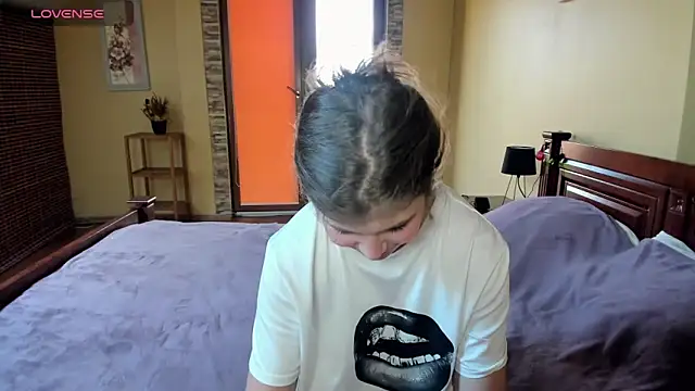 Lilly Jess online show from 09/15/25, 12:16