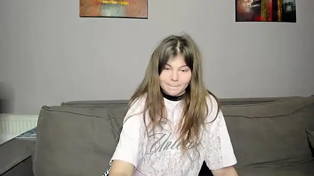 Lilly Jess online show from 11/10/25, 08:30