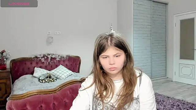 Lilly Jess online show from 12/21/25, 08:49