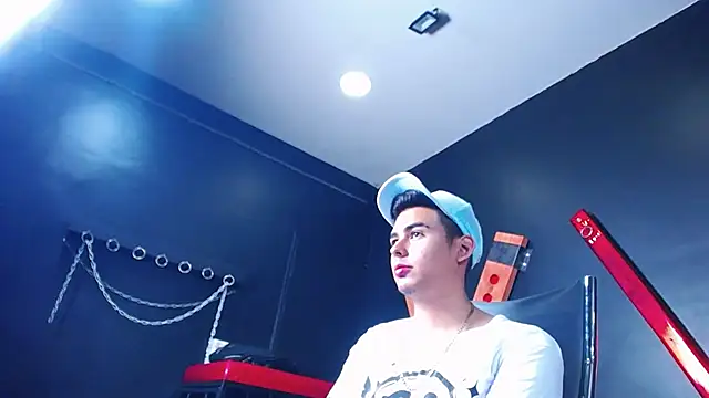 Matthewlodge online show from 09/17/25, 01:24