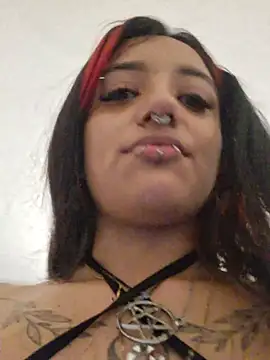 carolinerue online show from 05/16/26, 02:19