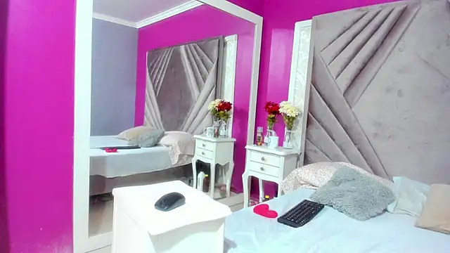 Snapshot of natasha_bigbooty chatting on 09/25/25, 01:04 natasha bigbooty online show from 09/25/25, 01:04