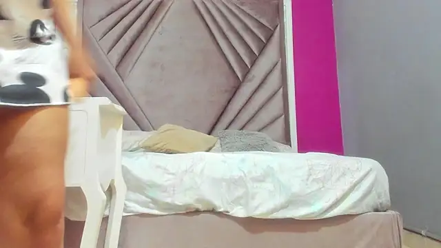 Snapshot of natasha_bigbooty chatting on 10/07/25, 12:57 natasha bigbooty online show from 10/07/25, 12:57