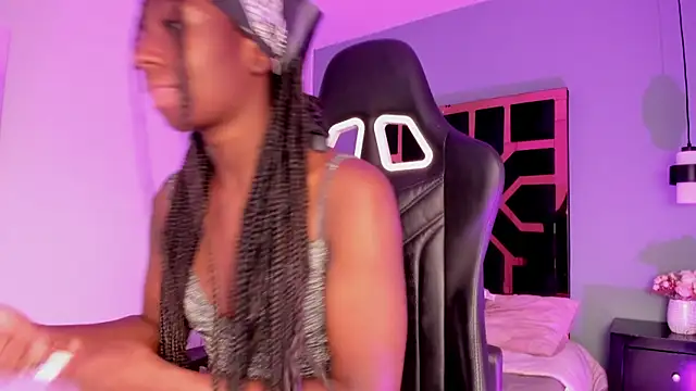 Madison Monroe  online show from 09/26/25, 11:25