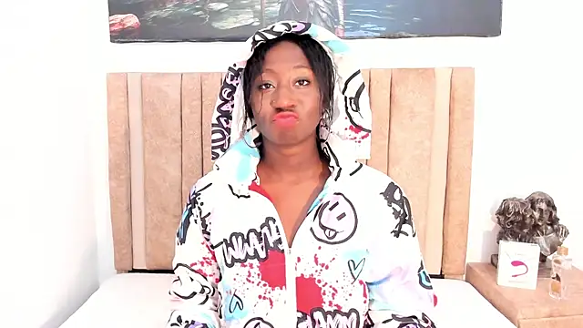 Madison Monroe  online show from 10/22/25, 04:24