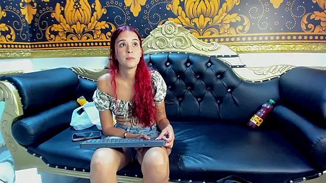 Teffy Cute  online show from 10/17/25, 01:20