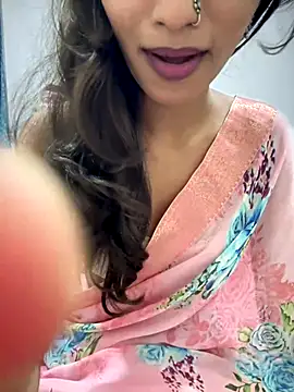 Snapshot of Drive_girl chatting on 09/30/25, 11:21 Drive girl online show from 09/30/25, 11:21