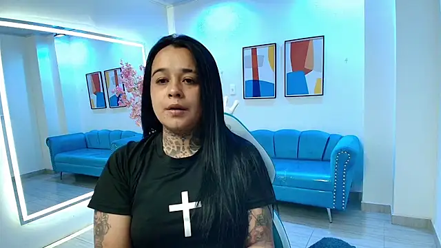 Snapshot of Black_roseee chatting on 10/18/25, 04:15 Black roseee online show from 10/18/25, 04:15