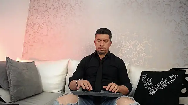 JuanKarloz  online show from 09/09/25, 01:54