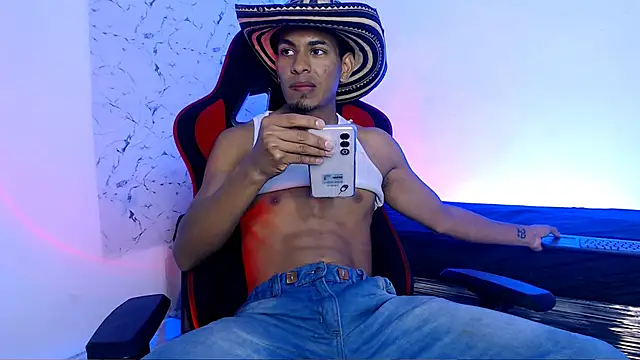 lorian vikel online show from 11/02/25, 09:17