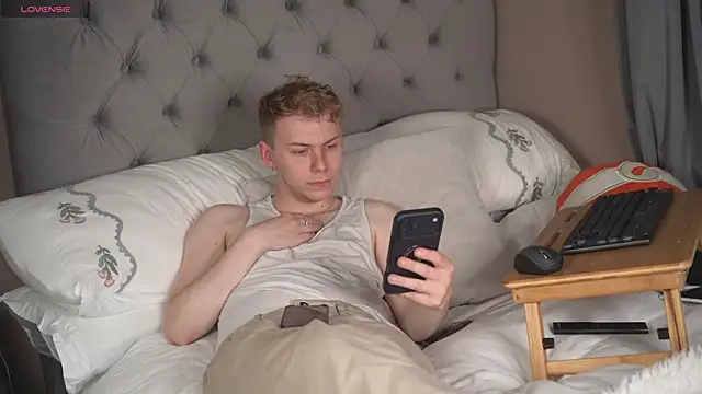 scottishtwink01 online show from 06/05/26, 10:48