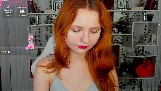 Snapshot of AlisHanson chatting on 11/07/25, 01:11 AlisHanson online show from 11/07/25, 01:11