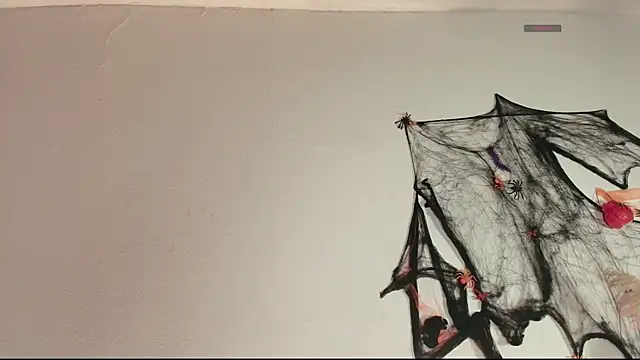 Missandy  online show from 10/24/25, 08:16